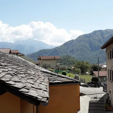 Tatil Evi Typical Stone House With Balcony